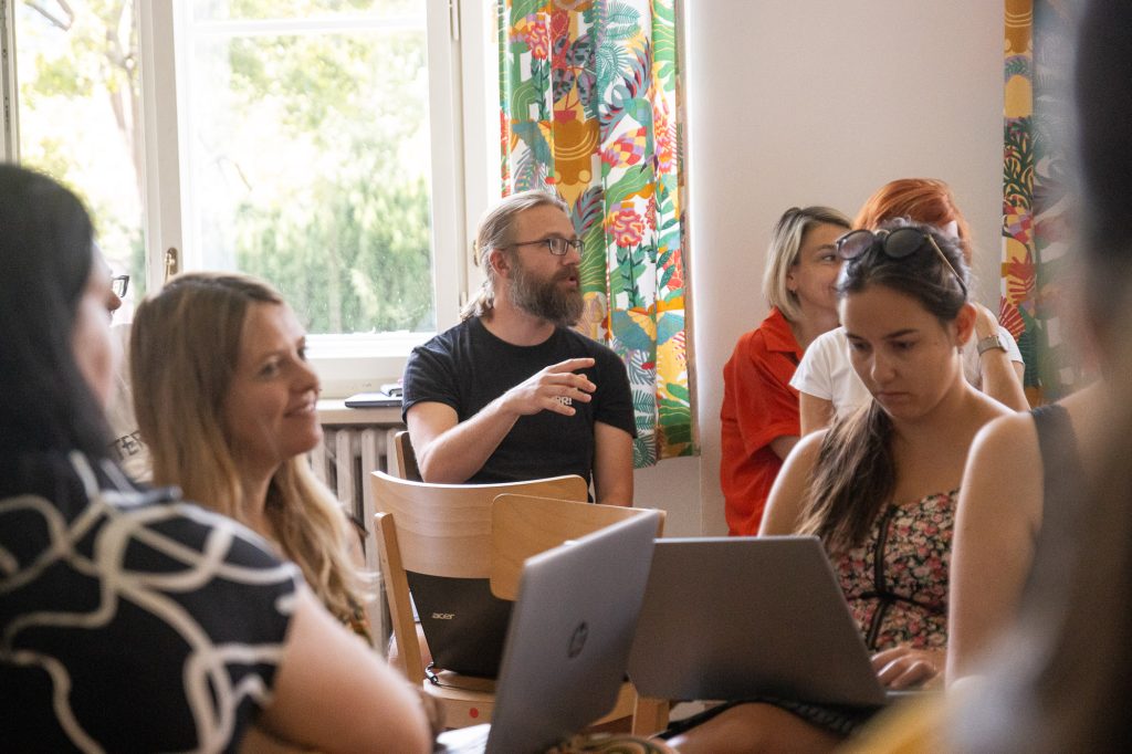 Workshop na Letní škole badatelské výuky. Foto Martin Hundák, FF UK